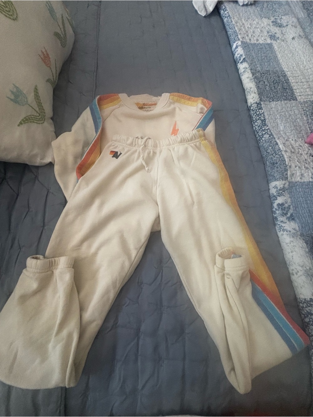 Aviator Nation Cream Sweatshirt and matching sweatpants - XS - Picture 2 of 7